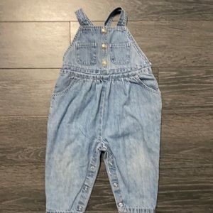 Vintage baby gap 18-24 months soft denim  overalls with puffy legs.